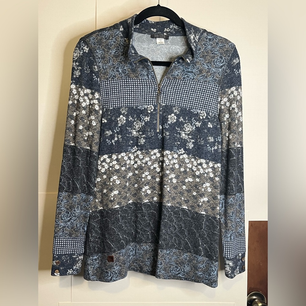 Dolcezza Women’s Size M Blue Floral Patchwork Print Pullover Top